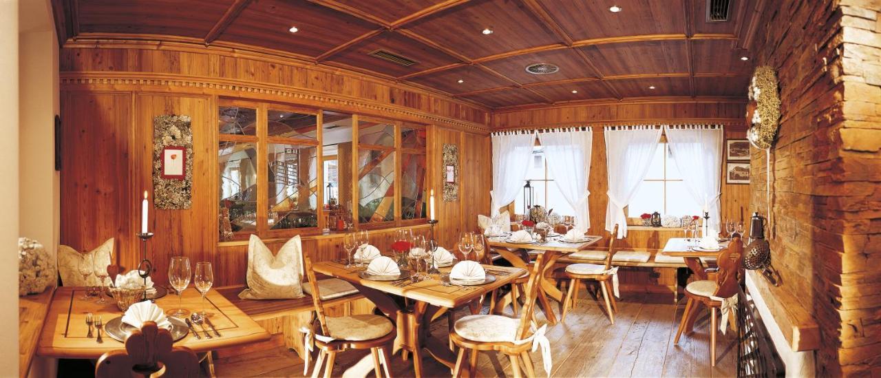 לאנדק Hotel Enzian מראה חיצוני תמונה